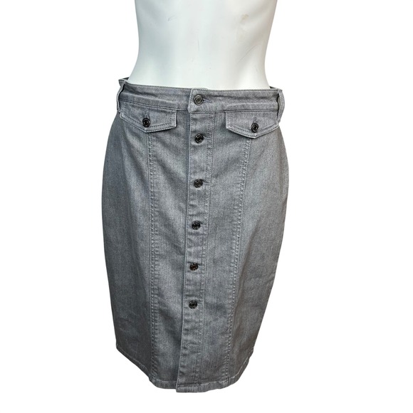 Banana Republic Denim Skirt Size 6 Gray Pencil Button Front Retro Preppy - Picture 2 of 10